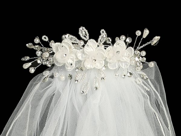 T 309 Closeup — T-309 WHT 24" veil on comb - Organza & Corded flowers with rhinestones - Veils