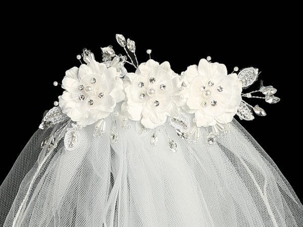 T 311 Closeup — T-311 WHT 24" veil on comb - Silk & Organza flowers with pearls & rhinestones - Veils