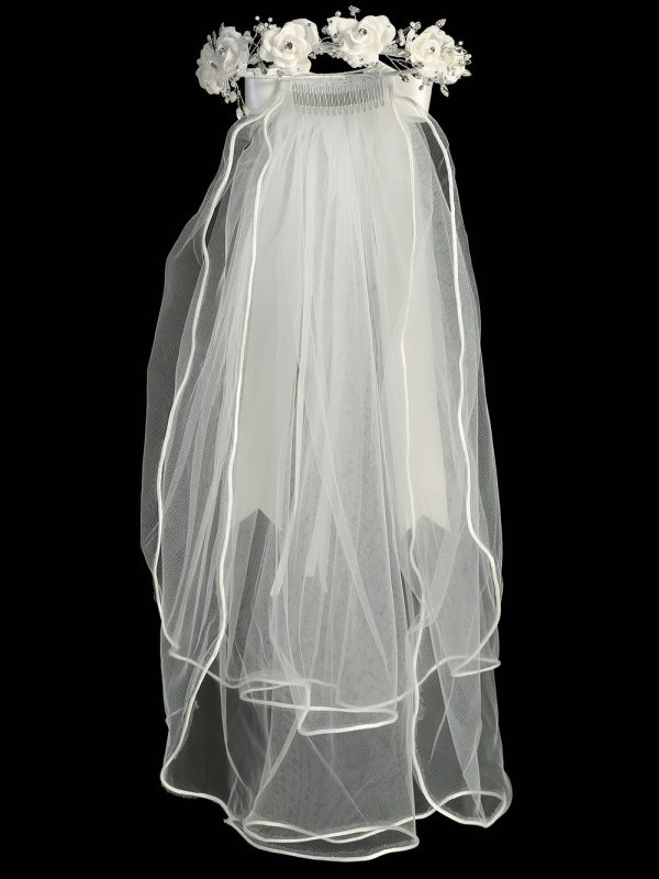 T 501 Front — T-501 WHT 24" veil - Silk flowers with rhinestones - Veils