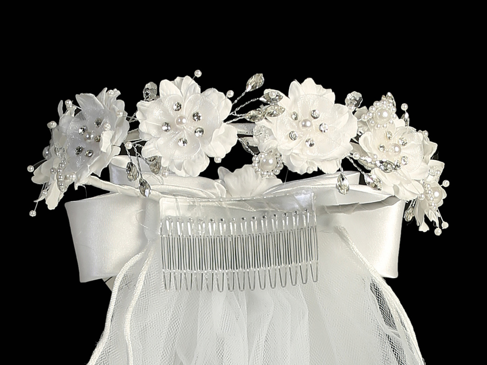 T 507 Closeup — T-507 WHT 24" veil - Silk & Organza flowers with pearls & rhinestones - Veils